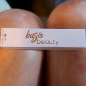 Basic beauty lip oil